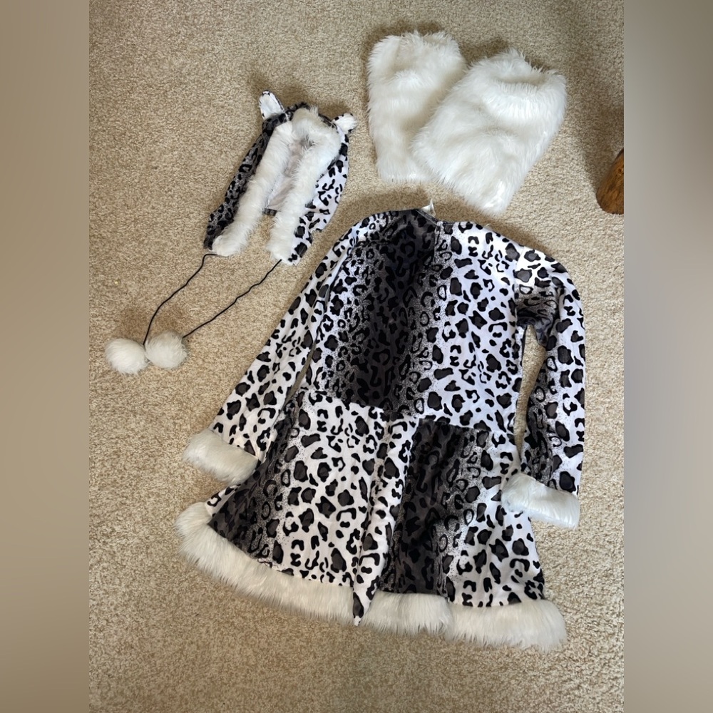 Girls Snow Leopard Halloween Costume - Medium (8-10) - Picture 3 of 4